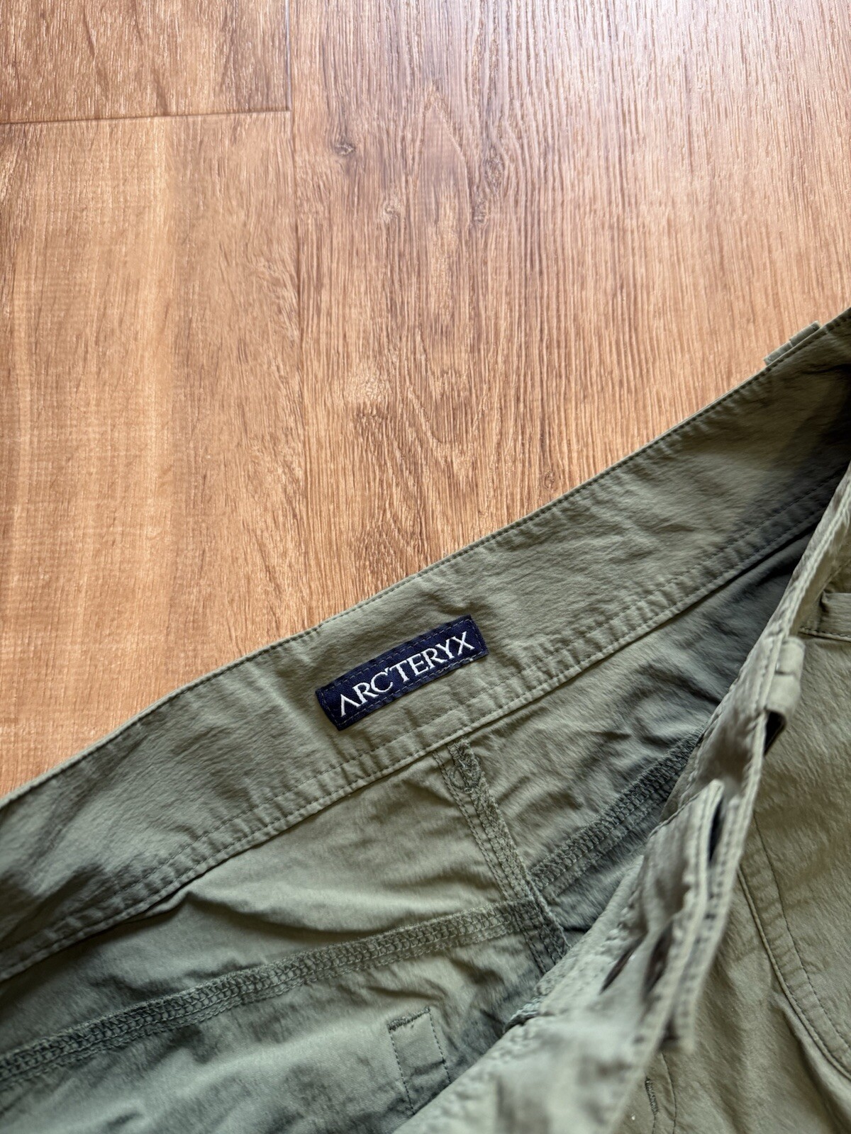 ARC'TERYX Arcteryx pantaloncino parapetto donna taglia 4 nylon verde leggero escursionismo *macchie