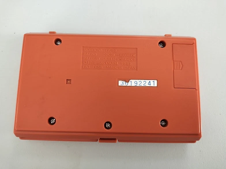 Nintendo DK-52 Donkey Kong gioco e orologio funzionante usato Giappone vintage #30785886 - Immagine 2 di 4