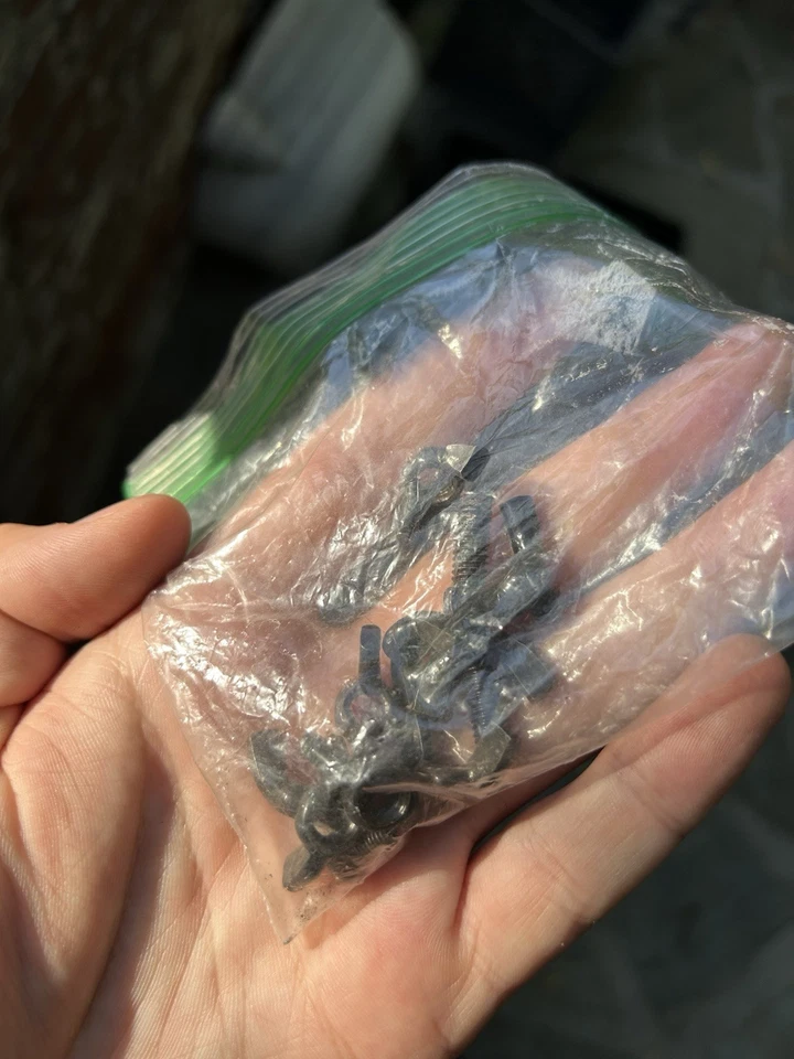 Marco de cama de metal para cama completa, usado Foto 3 de 4