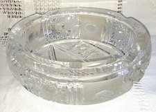 Massiver Bleikristall-Aschenbecher Handschliff, &Oslash; 15 x 5 cm, ca. 1,35 Kg