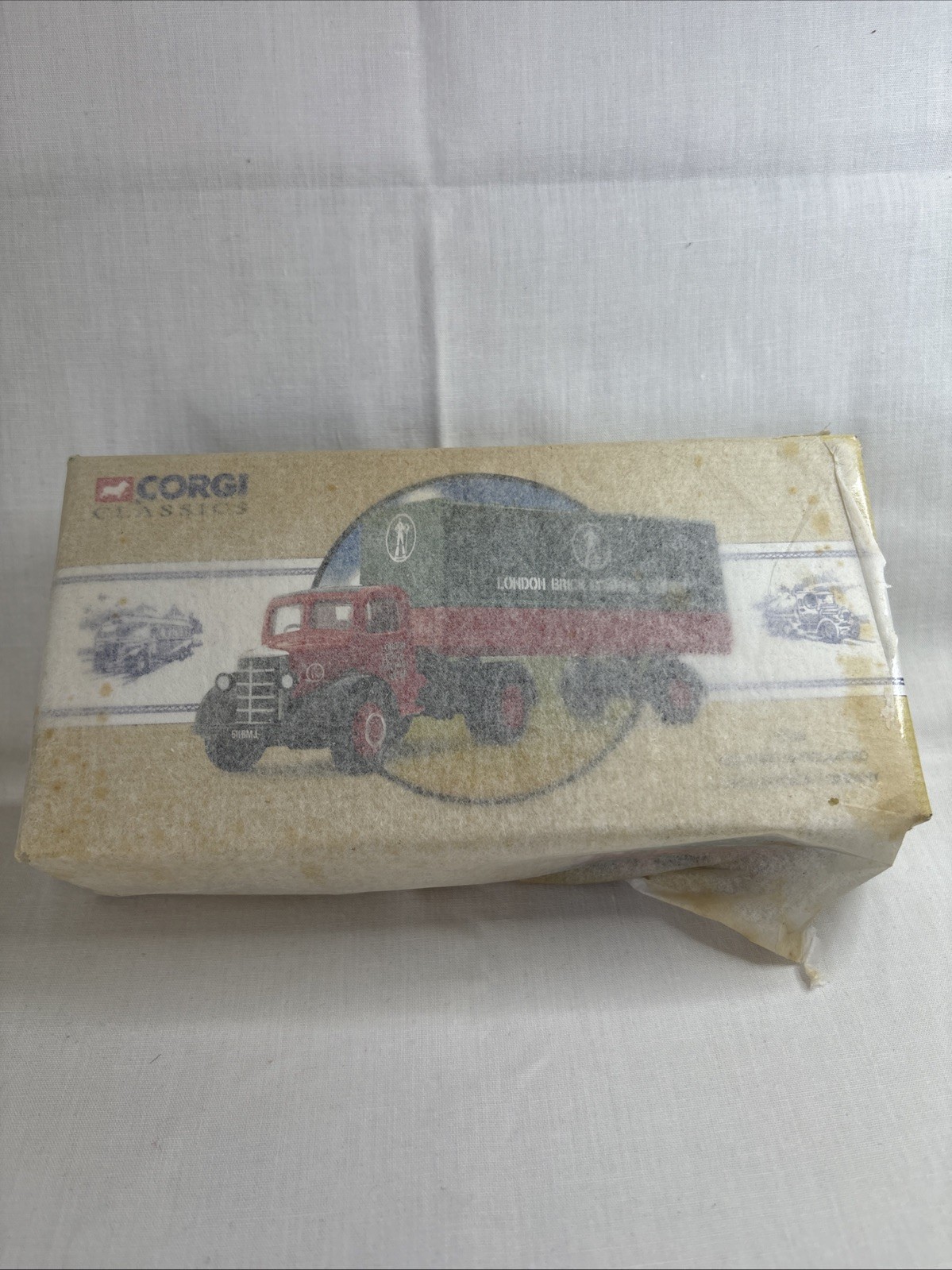 Corgi Classics 97301 Bedford  Articulated London Brick Company