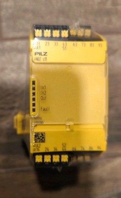 Pilz 751111 PNOZ s11 C 24VDC 8 n/o 1 n/c Safety Relay 