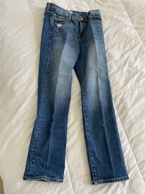 Gap Jeans Women’s 1969 Real Straight  Size 28 Distressed 99% Cotton