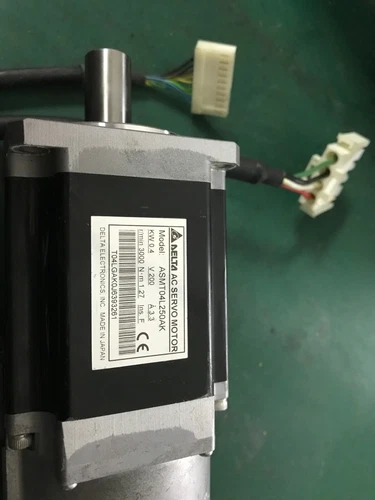 USED DELTA AC SERVO MOTOR ASMT04L250AK