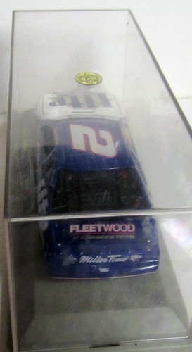 Rusty Wallace #2 Miller Lite Die Cast Revell Collection - Picture 7 of 8