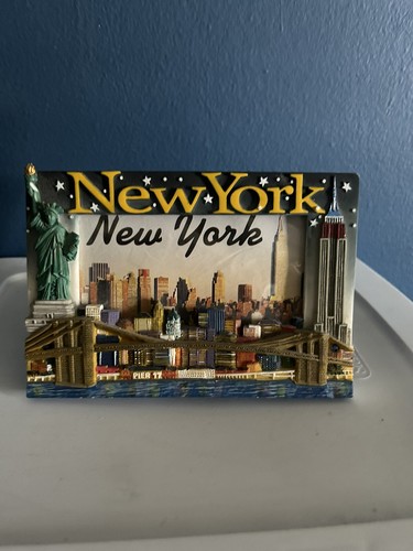 CORNICE PORTAFOTO NEW YORK NEW YORK PIER 17, 6,5" X 4,5" - Foto 3 di 3