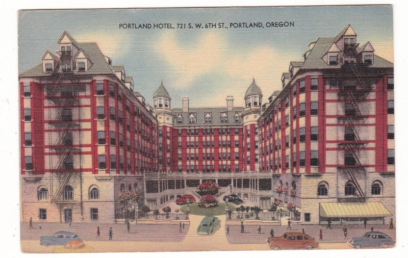 Portland, Oregon vintage linen postcard / Portland Hotel
