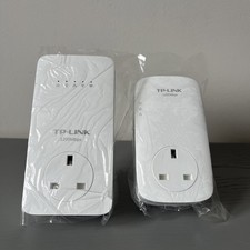 Image of TP-LINK TL-WPA8630P Powerline 3-Port Gigabit Passthrough AV1200 WiFi Extender