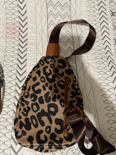 Leopard/Cheetah/Animal Print Crossbody In Great Condition - Picture 3 of 4