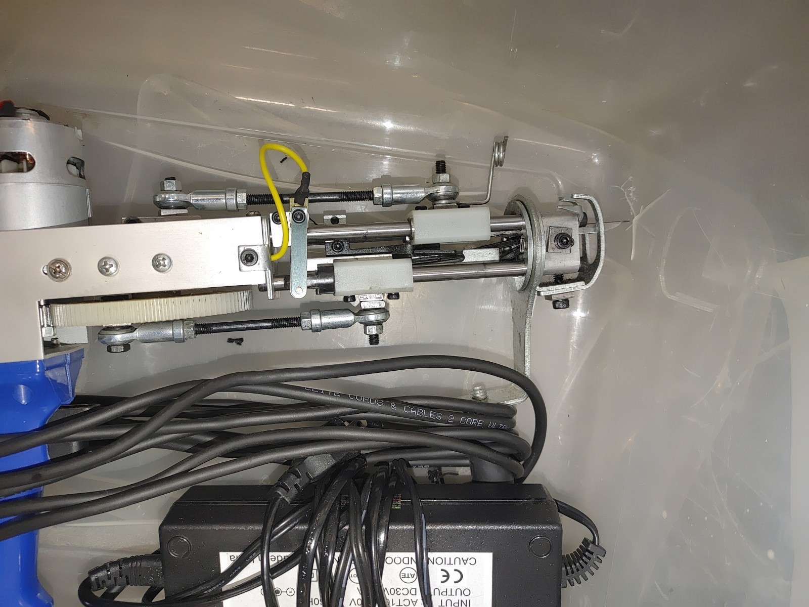 TUFT THE WORLD Cut Pile AK-1 Tufting Machine. rug making machine with yarn