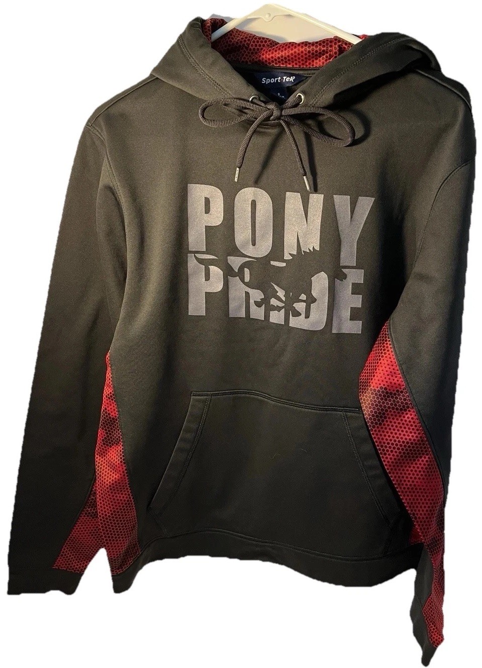 Felpa con cappuccio Sport Tech nera con accenti rossi Pony Pride petto 44” lunghezza 25”