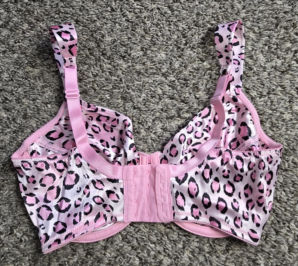 Sutiã Victoria's Secret segunda pele cetim sem forro 34DD rosa estampa de leopardo vintage  - Imagem 3 de 4