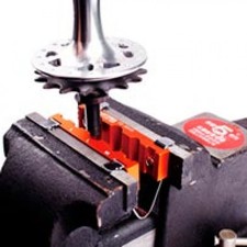 OUTIL REPARATION - MACHOIRE/MORS POUR ETAU SUPER B TB-8645  (AXE ROUE...)