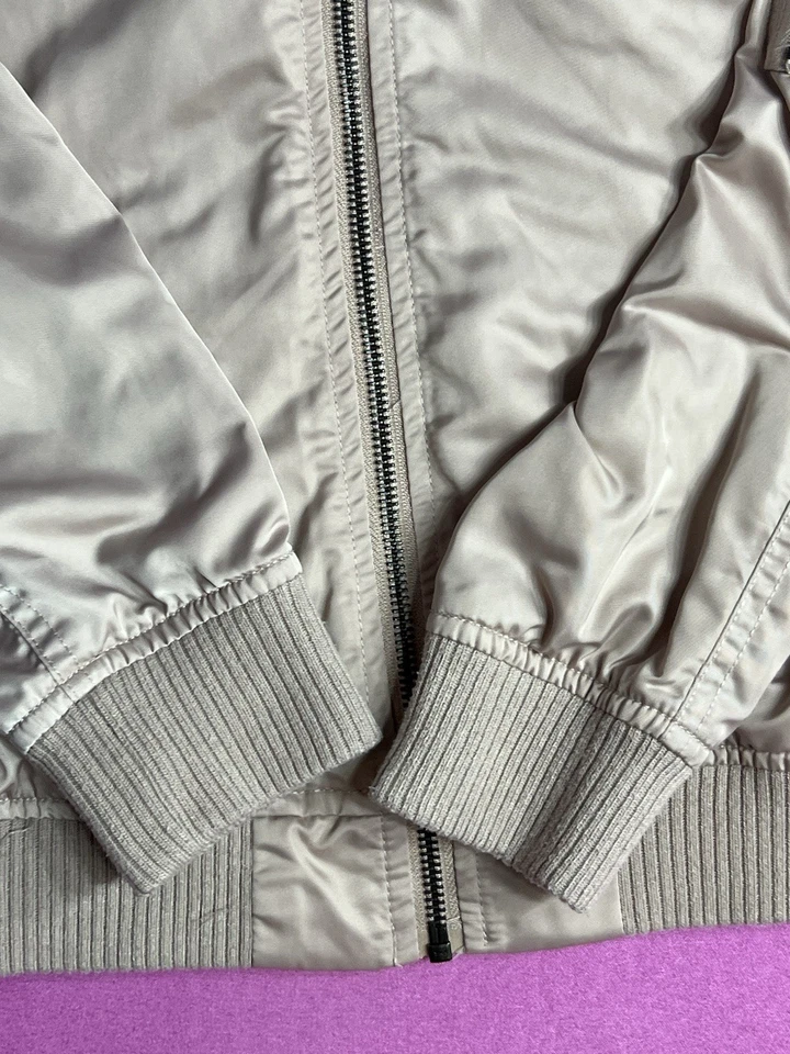 Chaqueta clásica de satén de corredor talla 7 SOLO PARA MIEMBROS Foto 4 de 4