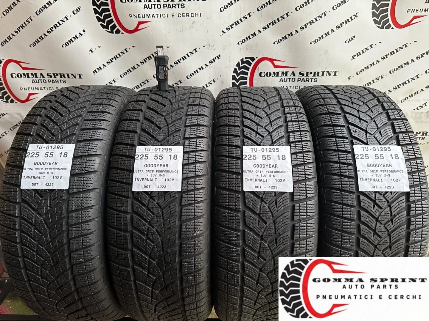 4 PNEUMATICI DI OCCASIONE 225/55/18 GOODYEAR INVERNALI GOMME 225 55 18