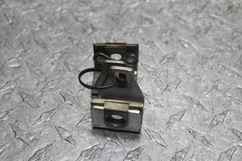 2004 Harley Davidson E/G U/C FLHTCUI Front Saddlebag Support Bracket - Image 2 of 4