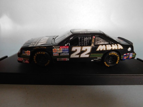 QUARTZO Q 2047 PONTIAC GRAND PRIX MBNA 1:43 WARD BURTON BOXED - Picture 5 of 9