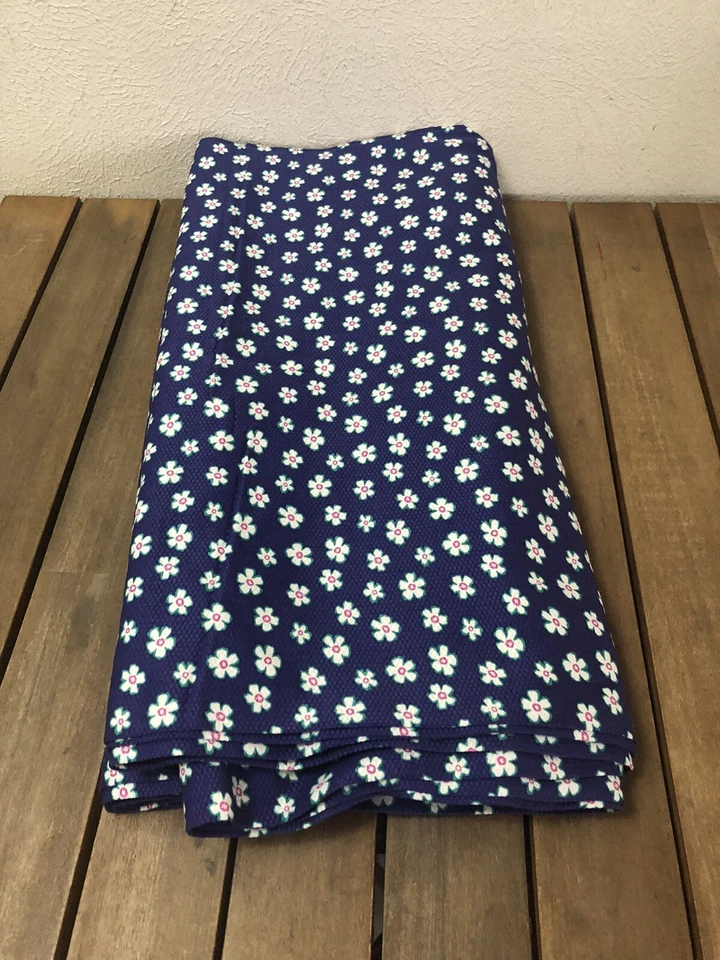 David Textiles 45"x5.5yds Cotton White Blue Pink Green Fabric Floral NEW - Image 4 of 4