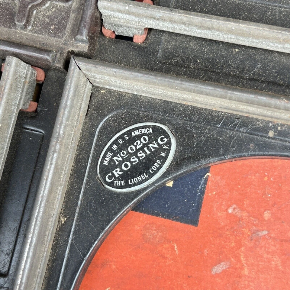 Lionel No. 020 - 90 Degree O Gauge Crossing Track with Original BOX - Image 2 of 4