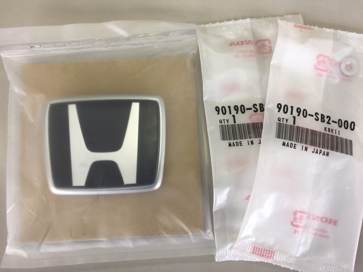 1991-2005 Acura NSX NA1 Berlina Black Front Emblem Set | Honda