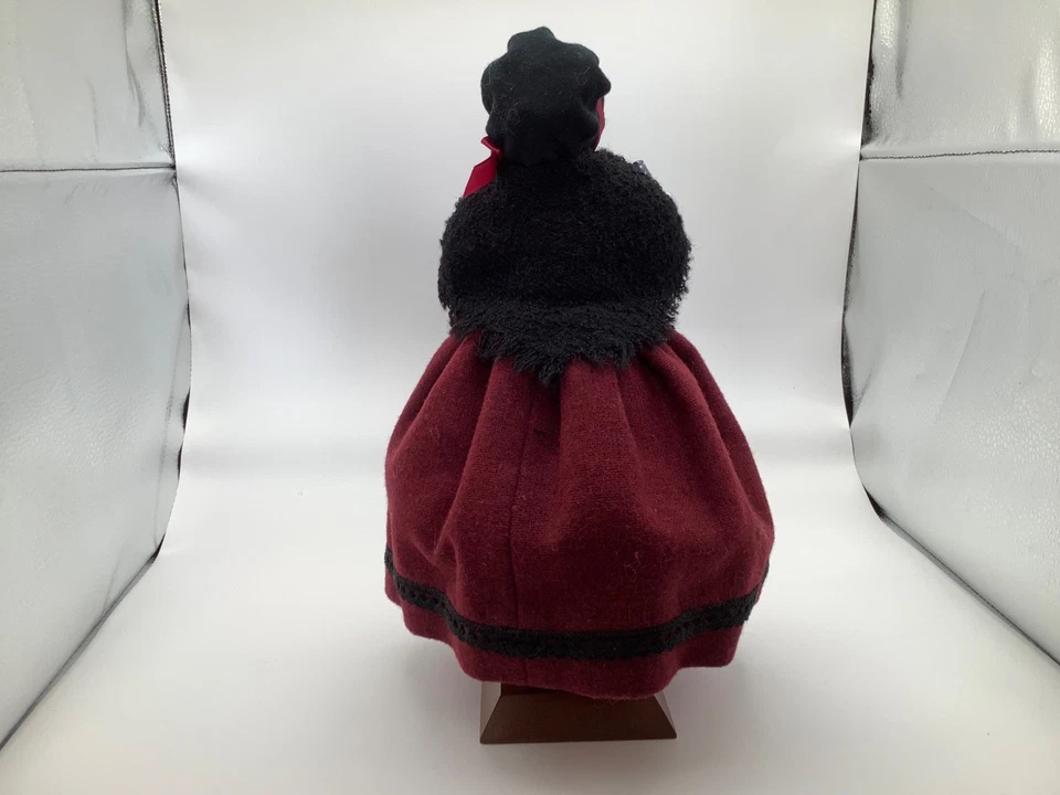 Outstanding Simpich Figurine Grandmama with Presents - Image 3 of 4