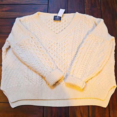 Aran Woollen Mills 100% Merino Wool Cable-Knit V-Neck Raglan Sweater Ivory
