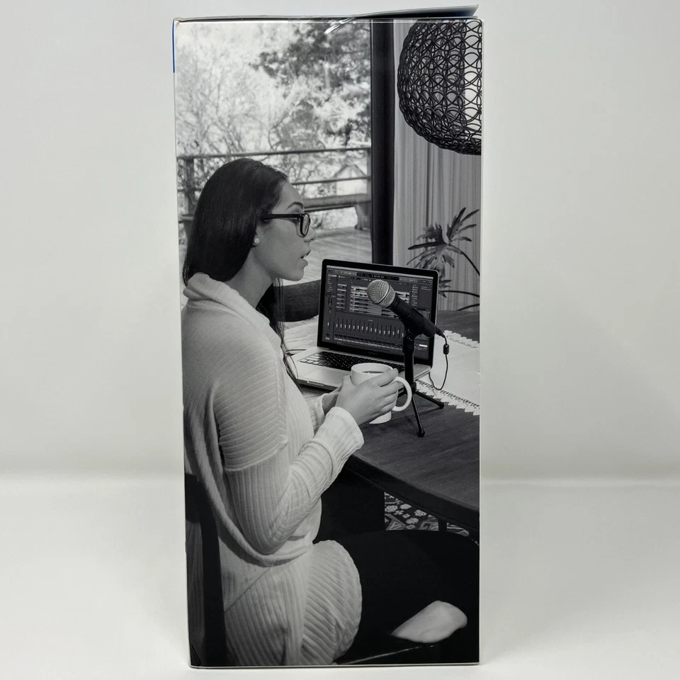 Samson Q2U USB/XLR Dynamic Microphone Recording & Podcasting Pack w/ Stand - Image 3 of 4