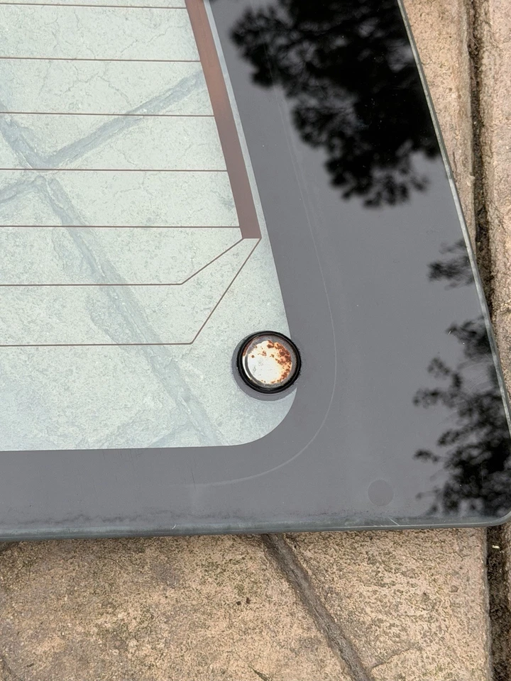 1993-1995 Nissan Pathfinder Tailgate Liftgate Glass W/ Defrost Factory OEM - Image 4 of 4