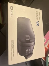 Samsung Gear VR (SM-R323) Powered By Oculus Virtual Headset Used