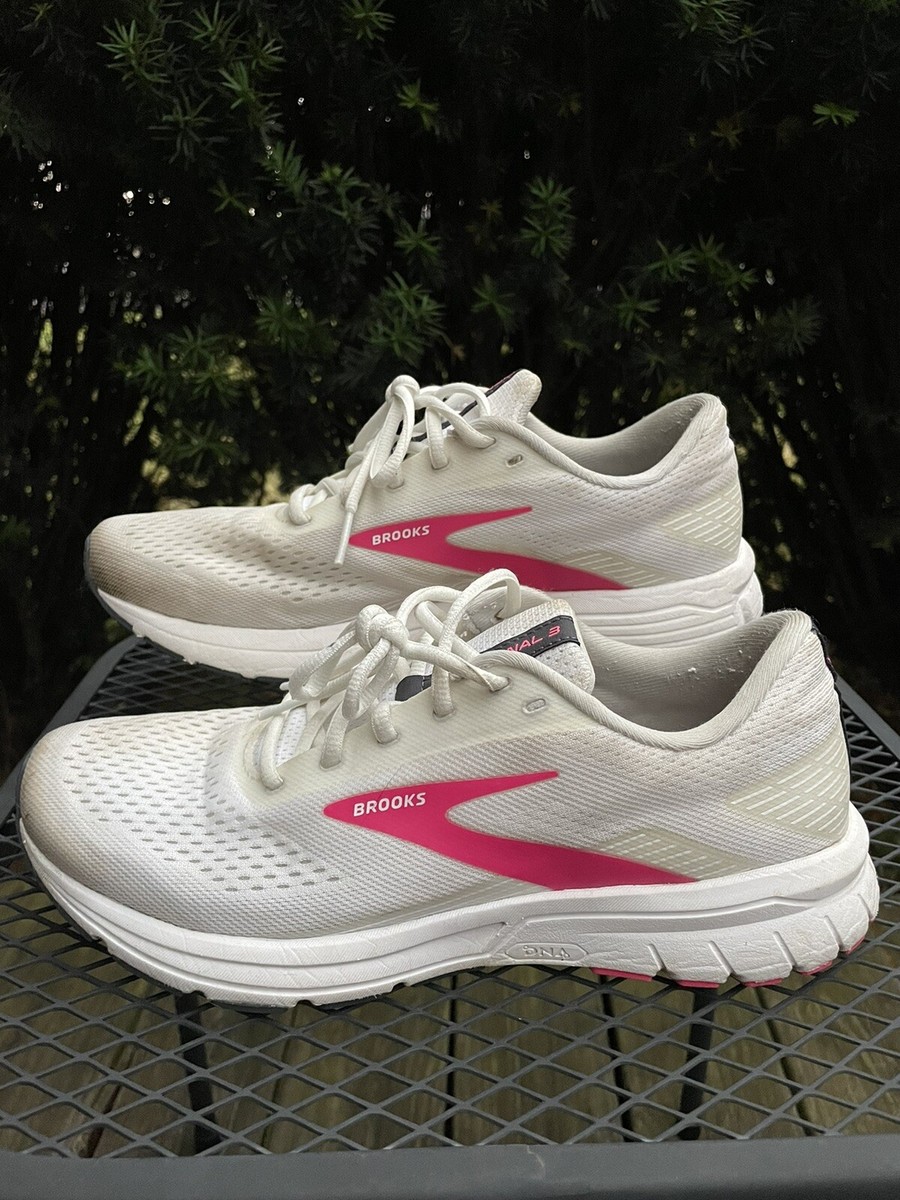 Brooks Signal 3 Women's Size 9.5 B White Pink Running Shoes