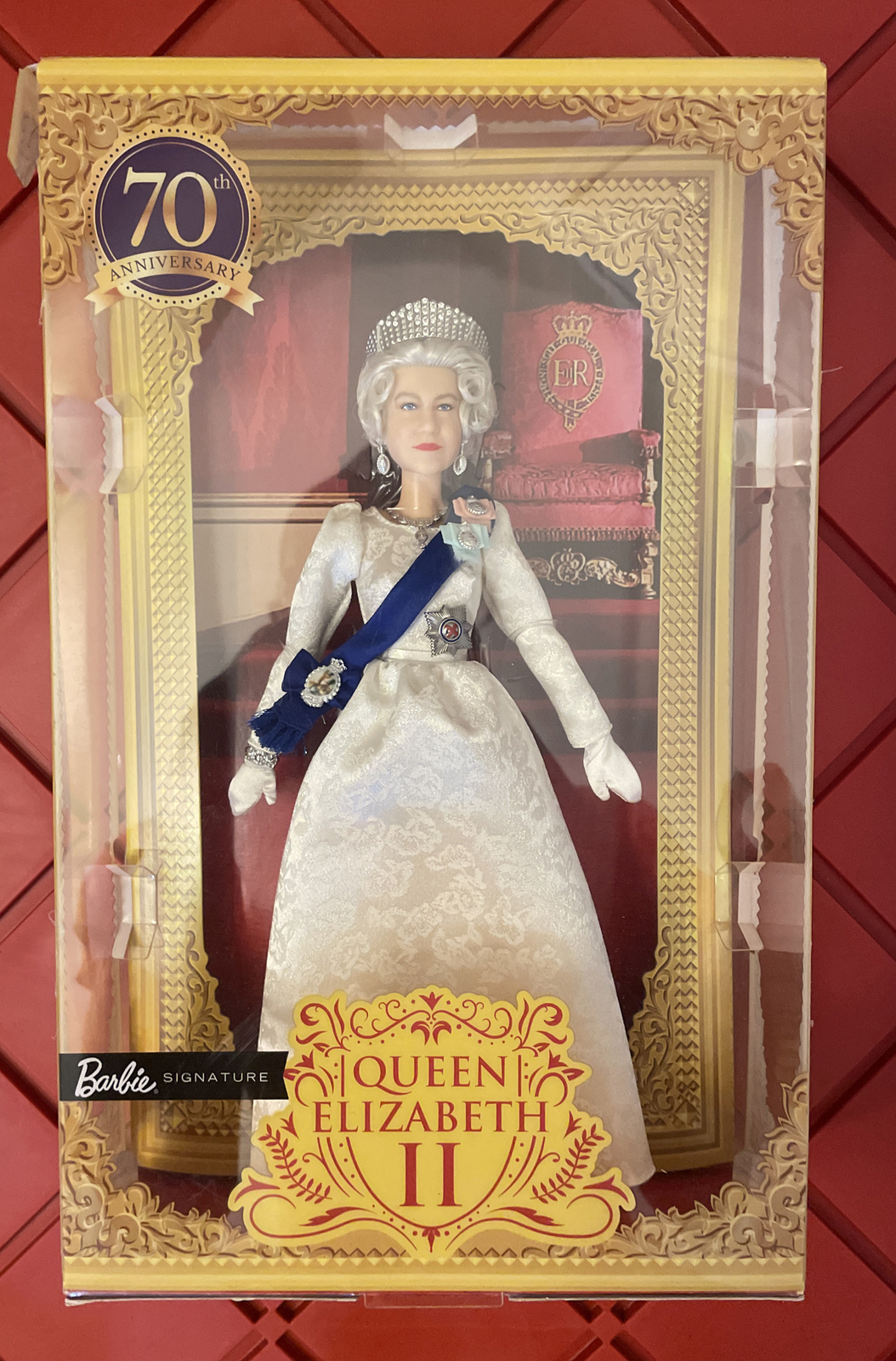 ☆Barbie バービーシグネチャー クイーンエリザベスII プラチナ