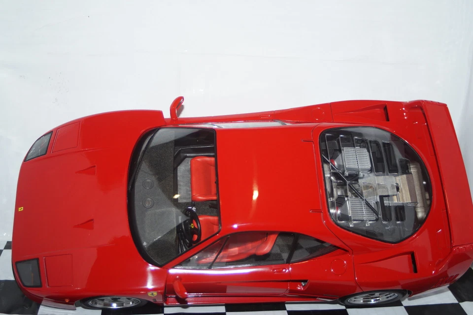 Norev Ferrari F40 1987 1:12 Scale Ref 127902 (UPDATED VERSION) - Image 3 of 4