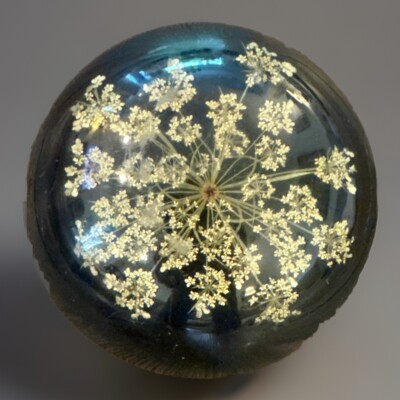 VTG Tarax Infinity Acrylic Lucite Paperweight Queen Anne's Lace  3.75'' Some Wear