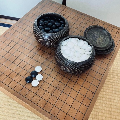 Japanisches Go Brett aus Holz mit Go Steinen Set traditionelles Igo Spiel aus Japan gebraucht
