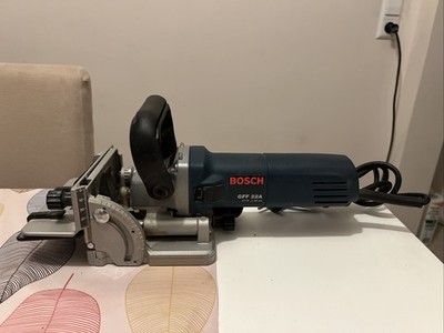 Bosch GFF 22 A Lamellendübelfräse, 230V, 670W, Lamellofräse 9000/-min, GFF22A