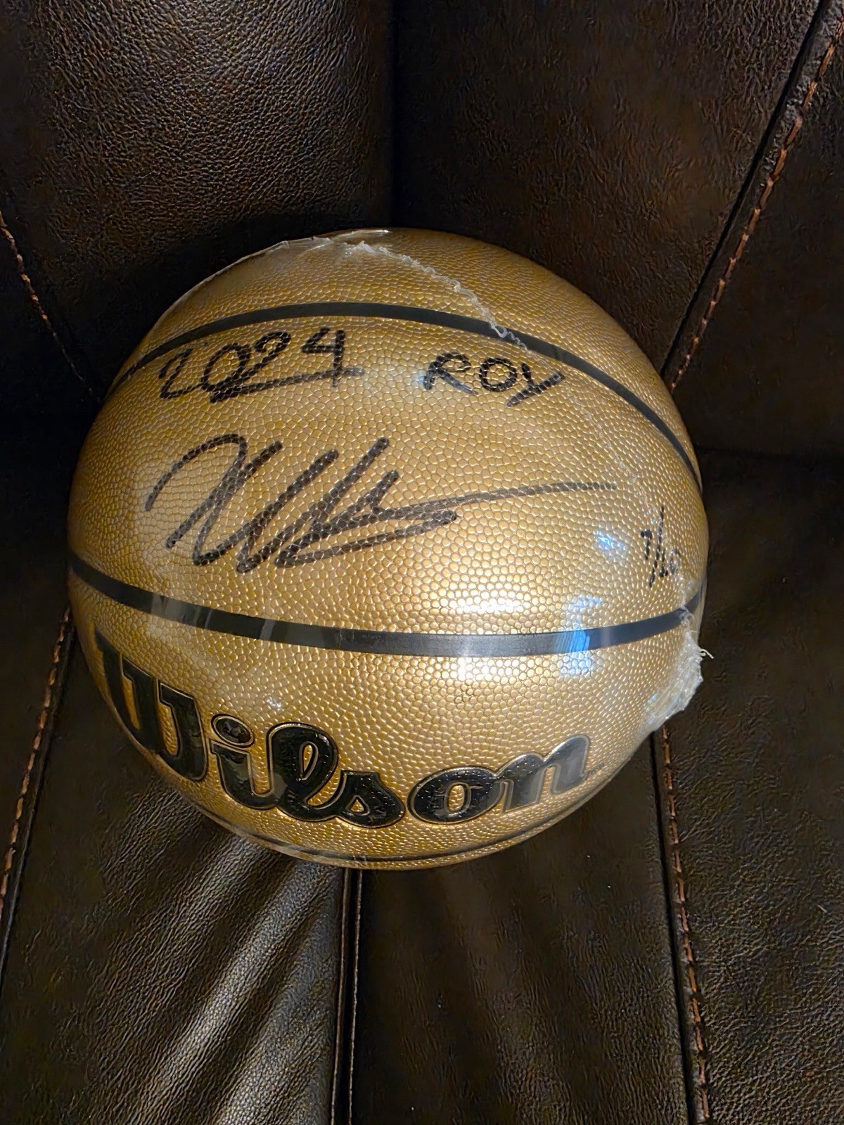 VICTOR WEMBANYAMA Signed NBA basketball #7 of 10 and Inscribed “2024 ROY”