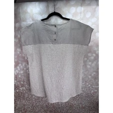 Doe & Rae Women's Sleeveless Two Tone Lightweight Shirt Size Medium Grey / Oat