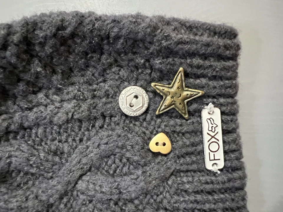 Gorro de punto gris zorro Foto 3 de 4