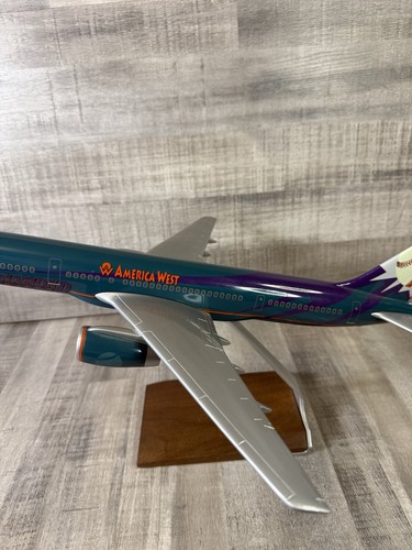 Vintage Arizona Diamondbacks Boeing 757-200 Model Plane 1:100 18” - Picture 3 of 11