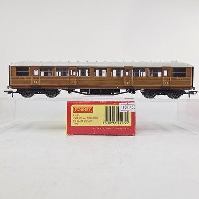 Hornby LNER # 1435 Corridor 3rd Class Coach HO / OO Scale