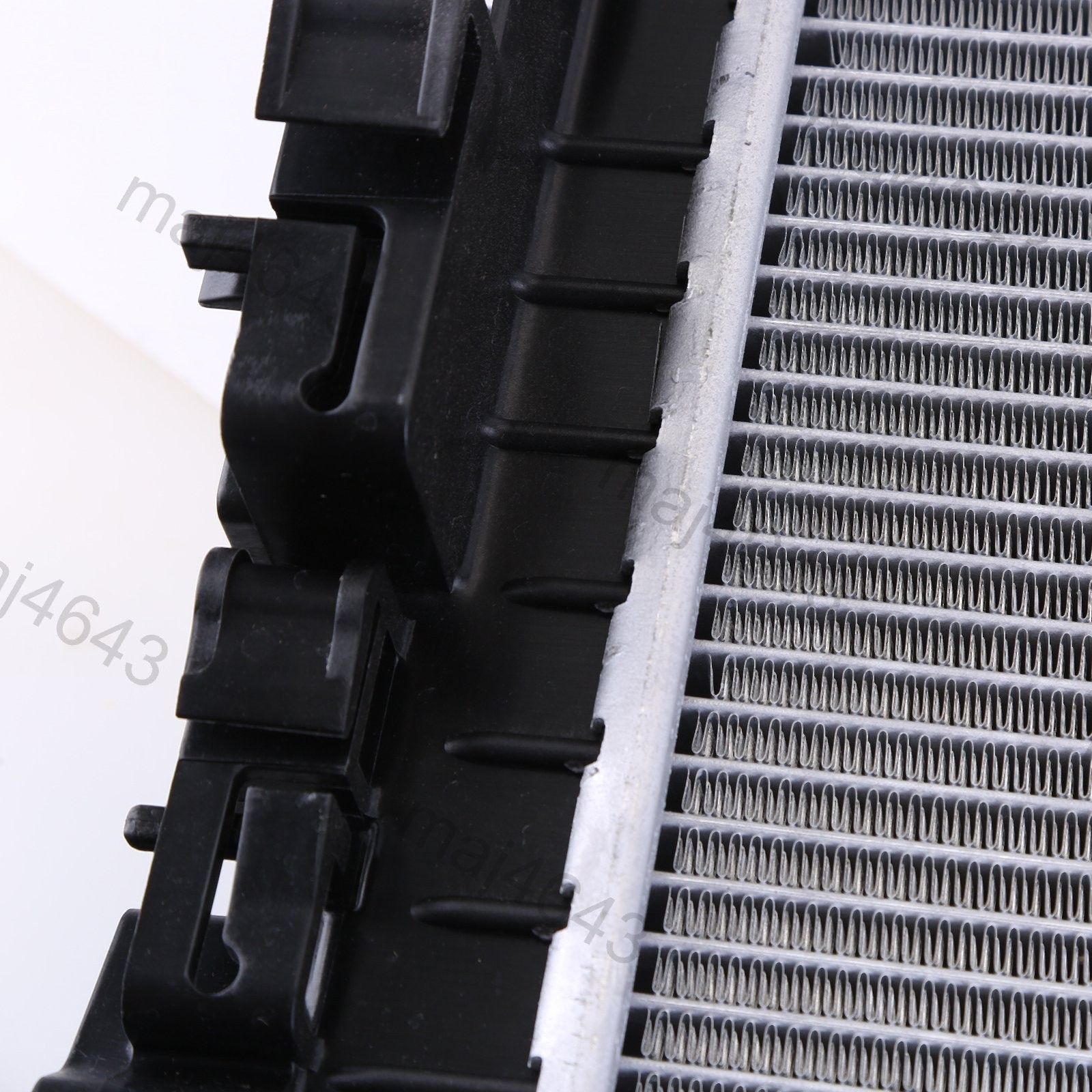 670109996 For Maserati Ghibli Levante Quattroporte Water Radiator 2014-2020