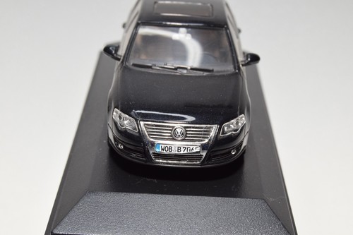 B38 1:43 MINICHAMPS VW VOLKSWAGEN PASSAT SALOON LIMOUSINE BLACK DEALER VNMIB - Picture 5 of 19