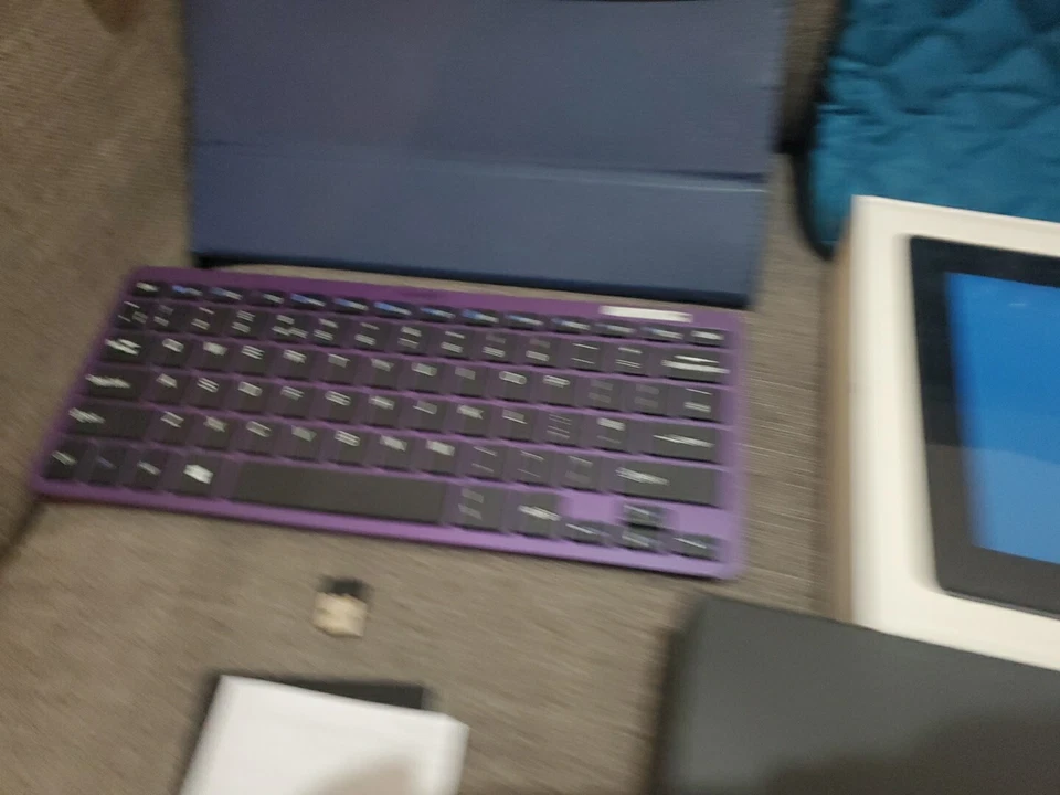 Microsoft Surface 10.6in Windows RT 64GB 2GB - Image 3 of 4