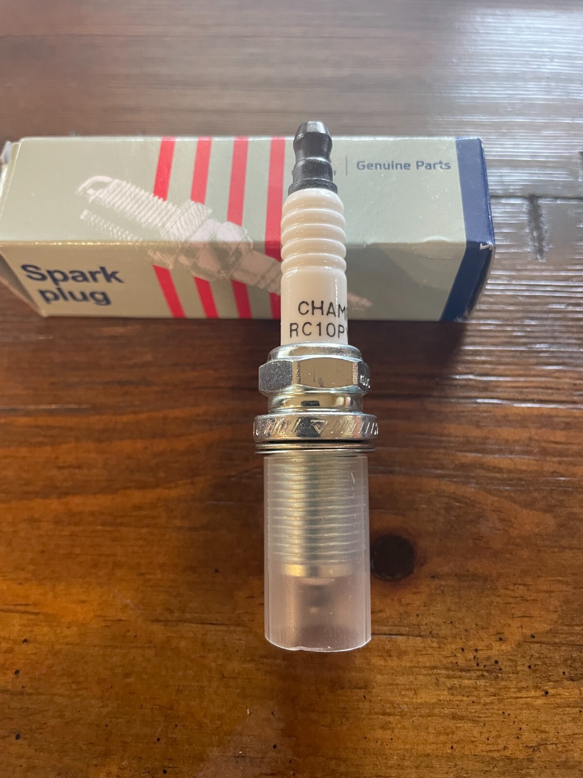 GENUINE OEM CHAMPION SPARK PLUG PART # RC10PYPB4