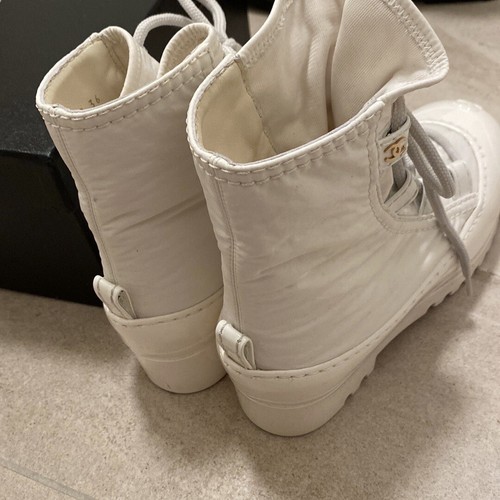 CHANEL Platform Lace-up rain snow boots combat boots ski boots in white/ivory - Picture 5 of 5