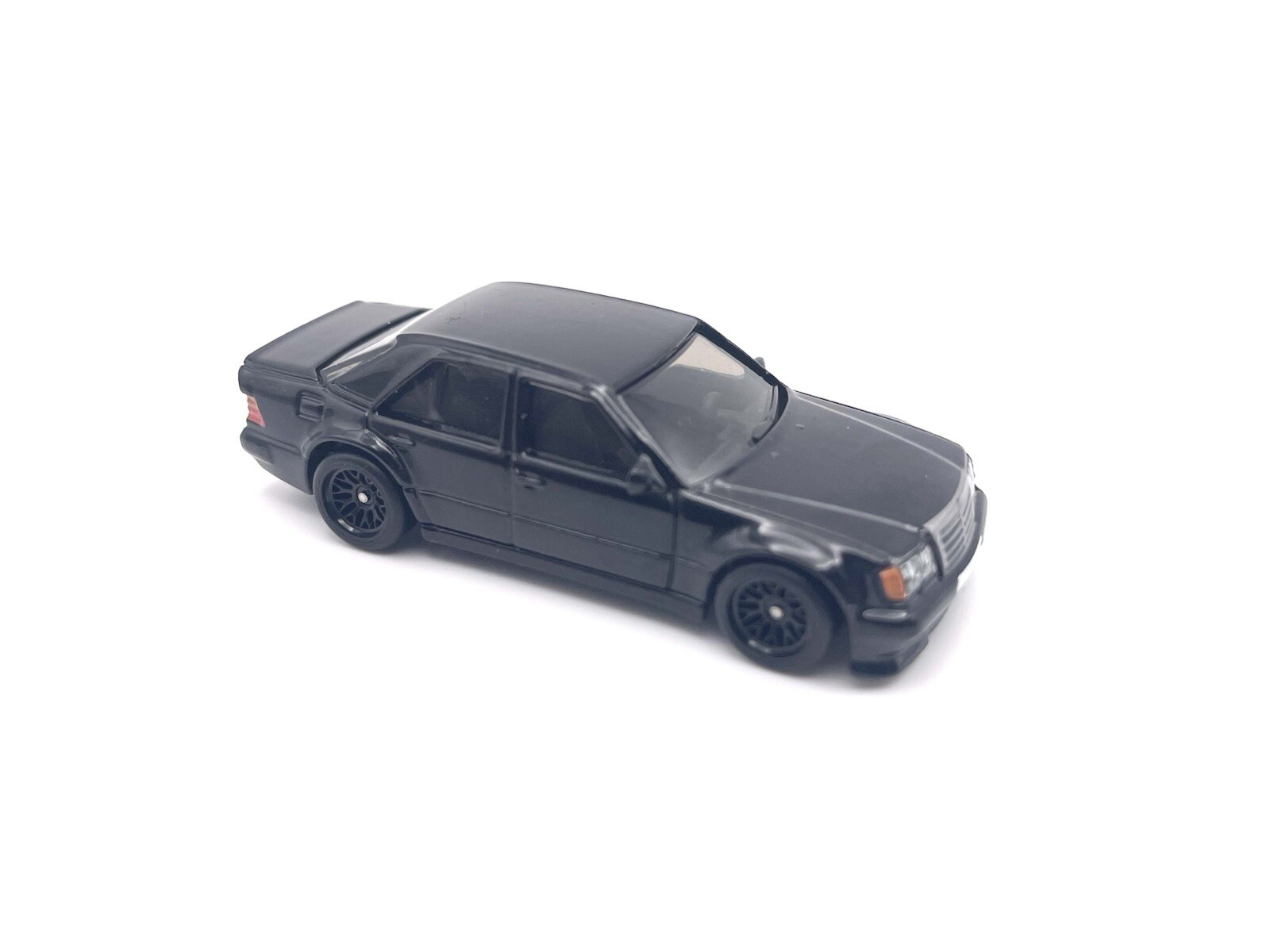 Hot Wheels CUSTOM Loose Mercedes-Benz 500 E Wheel Swap w/real Riders