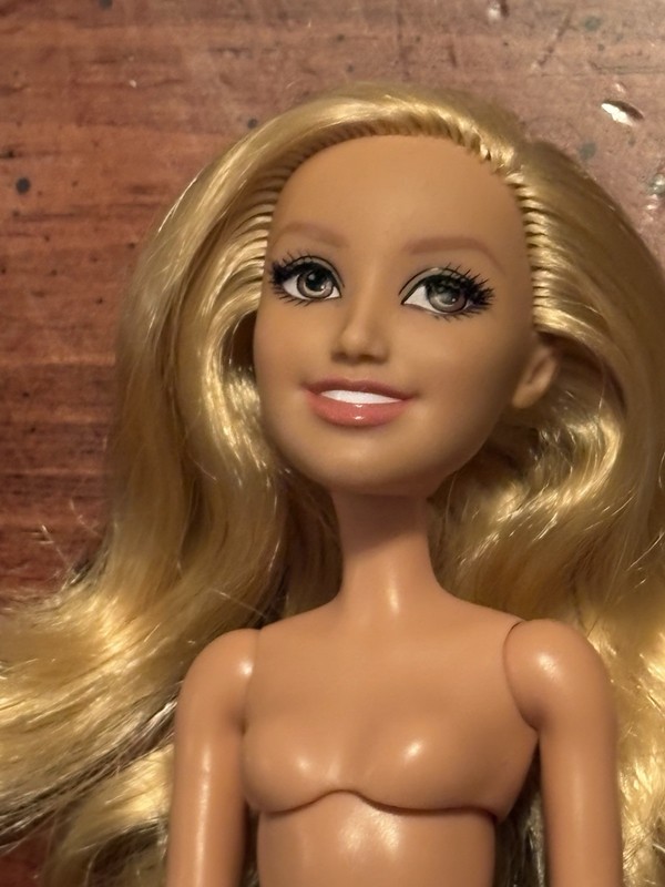 Disney VIP Sharpay High School Musical V.I.P Doll Ashley Tisdale