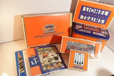 BIG LOT OF LIONEL TRAINS COMMAND CENTER BOOKS CABOOSE # 8042 LOTS OF EXTRAS