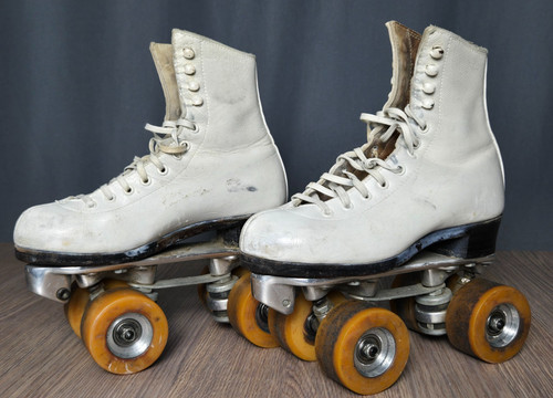 Vintage Riedell women's roller skates unknown size, Sure Grip Classics