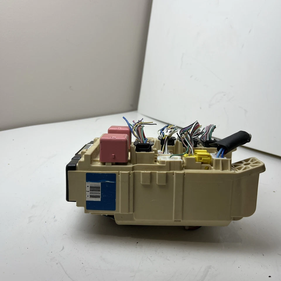 Lexus RX400H 2009 cabina interior relé de fusibles caja de conexiones OEM Foto 4 de 4